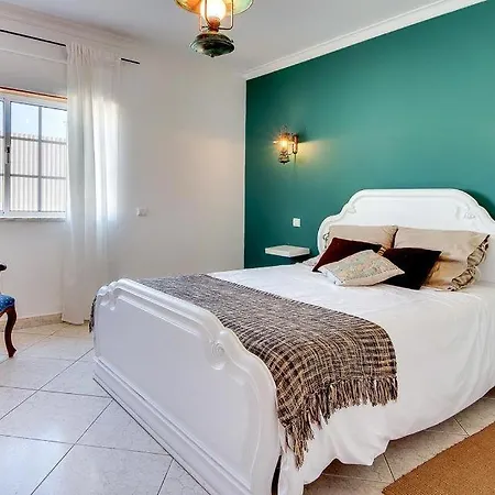 Coelha - Table Tennis And Pool Table * Guia (Faro)